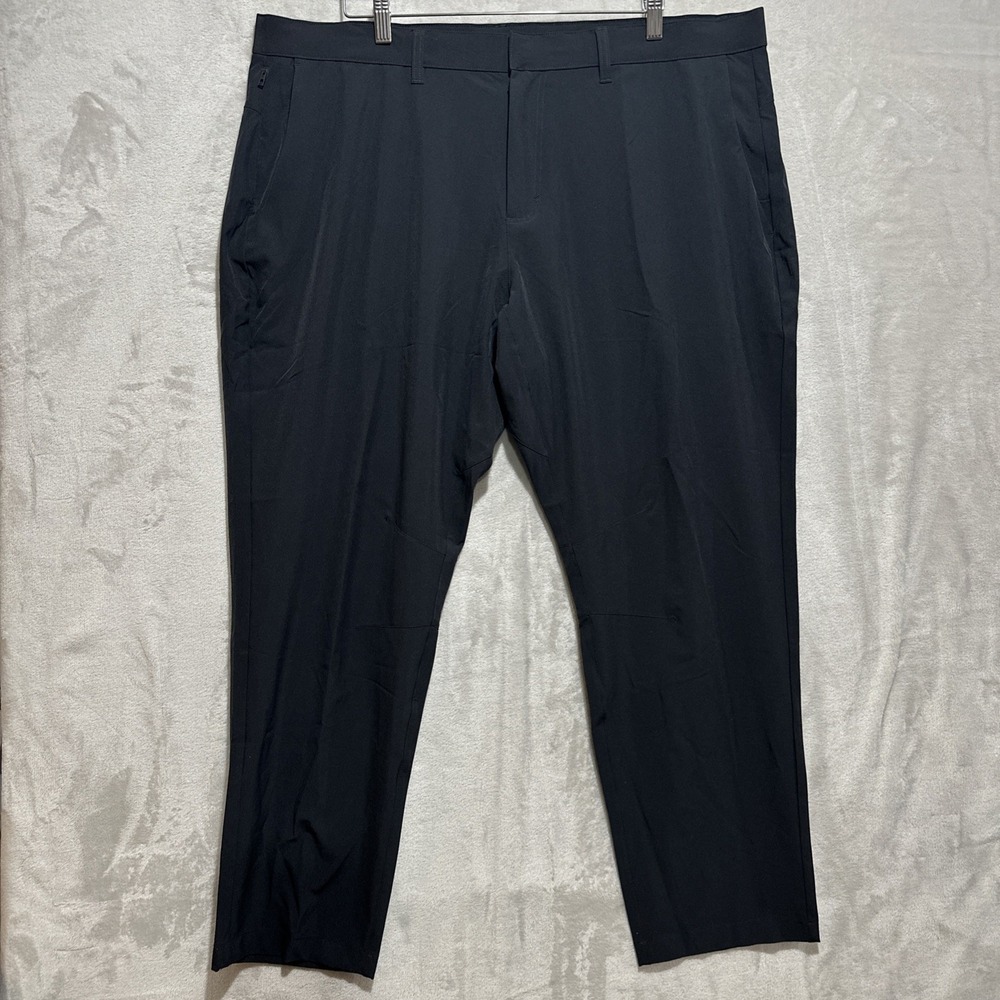 Fabletics Men's Pants Size 42 Black Stretch Performance Zip Pockets Logo Tapered